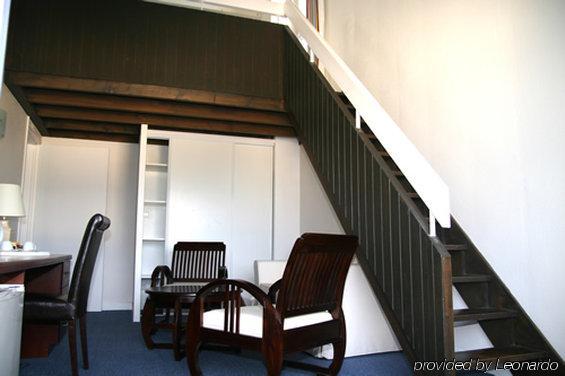 Hotel Kerloc'H Gwen Quimper コンブリ 部屋 写真
