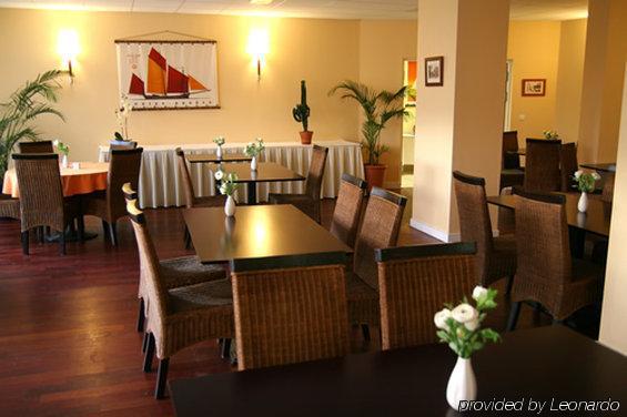 Hotel Kerloc'H Gwen Quimper コンブリ レストラン 写真