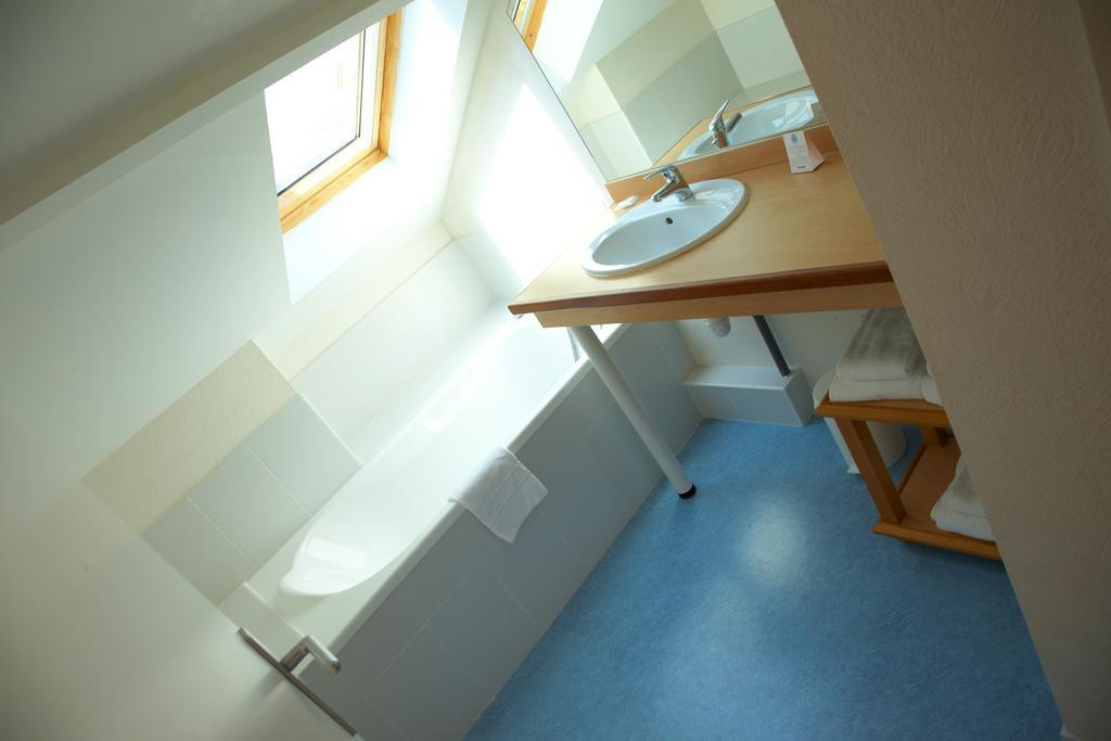 Hotel Kerloc'H Gwen Quimper コンブリ エクステリア 写真