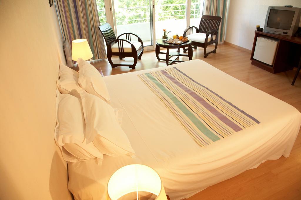Hotel Kerloc'H Gwen Quimper コンブリ エクステリア 写真