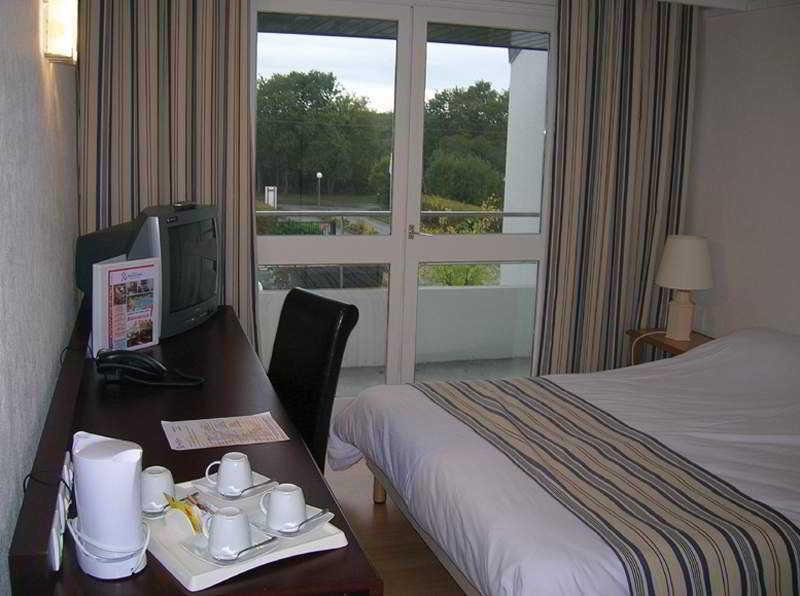 Hotel Kerloc'H Gwen Quimper コンブリ 部屋 写真