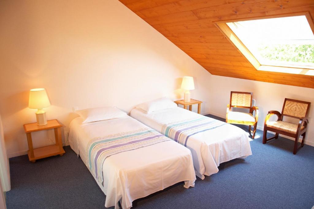 Hotel Kerloc'H Gwen Quimper コンブリ エクステリア 写真